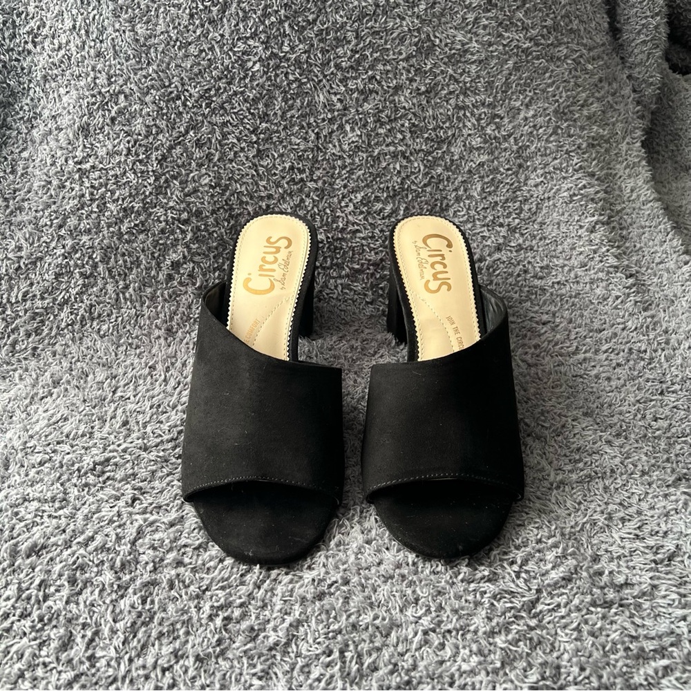 Circus by Sam Edelman Elegant Black Mules